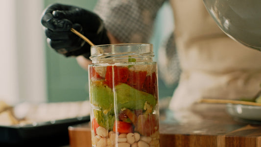 3 Power-Dressings für Mealprep-Salate – schnell, frisch und voller Geschmack